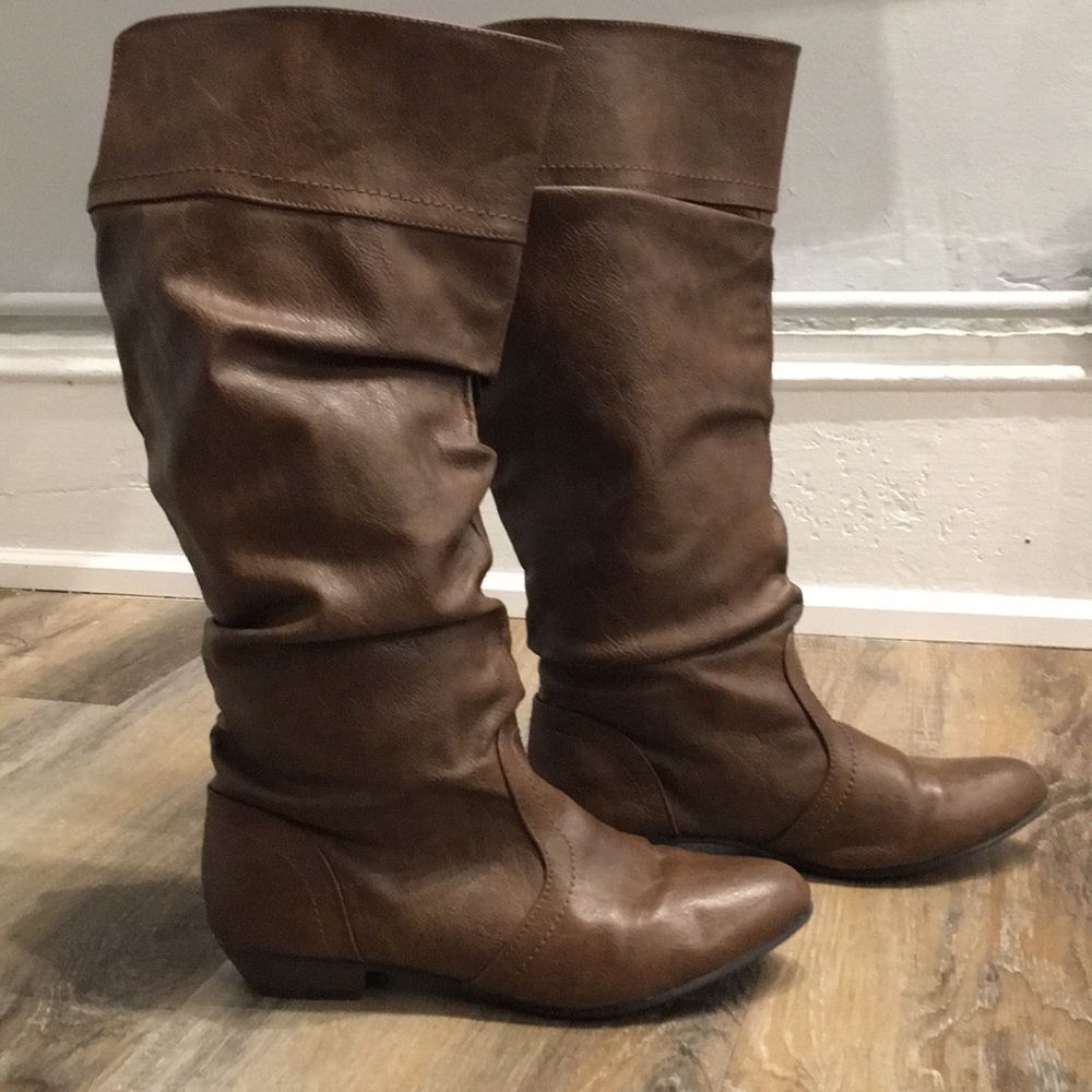 Light brown tall boots